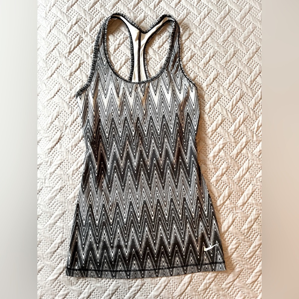 Nike active tank